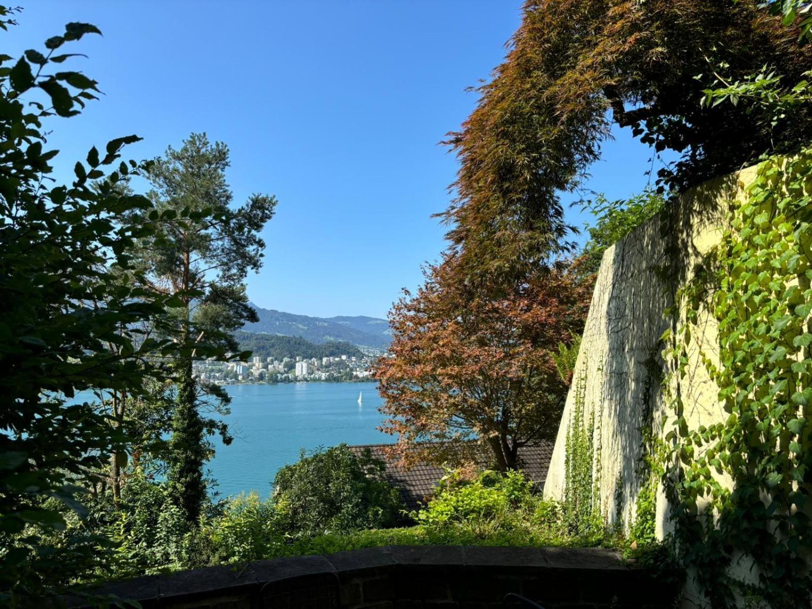 2bdr With View - Free Parking